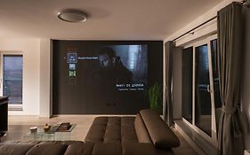 Skylark - Tokyo Penthouse With Jacuzzi, Movie Theater & Panoramic View